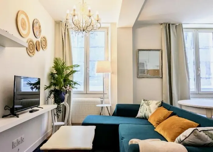 Cosy Queen - T4 - Hyper Centre & Parking 아파트