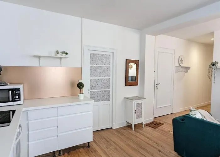 Διαμέρισμα Cosy Queen - T4 - Hyper Centre & Parking *